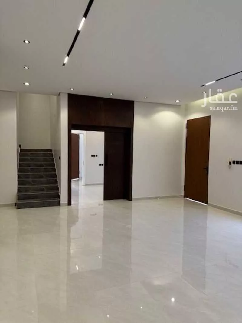 6 bedroom villa in Al Janadriyah 2