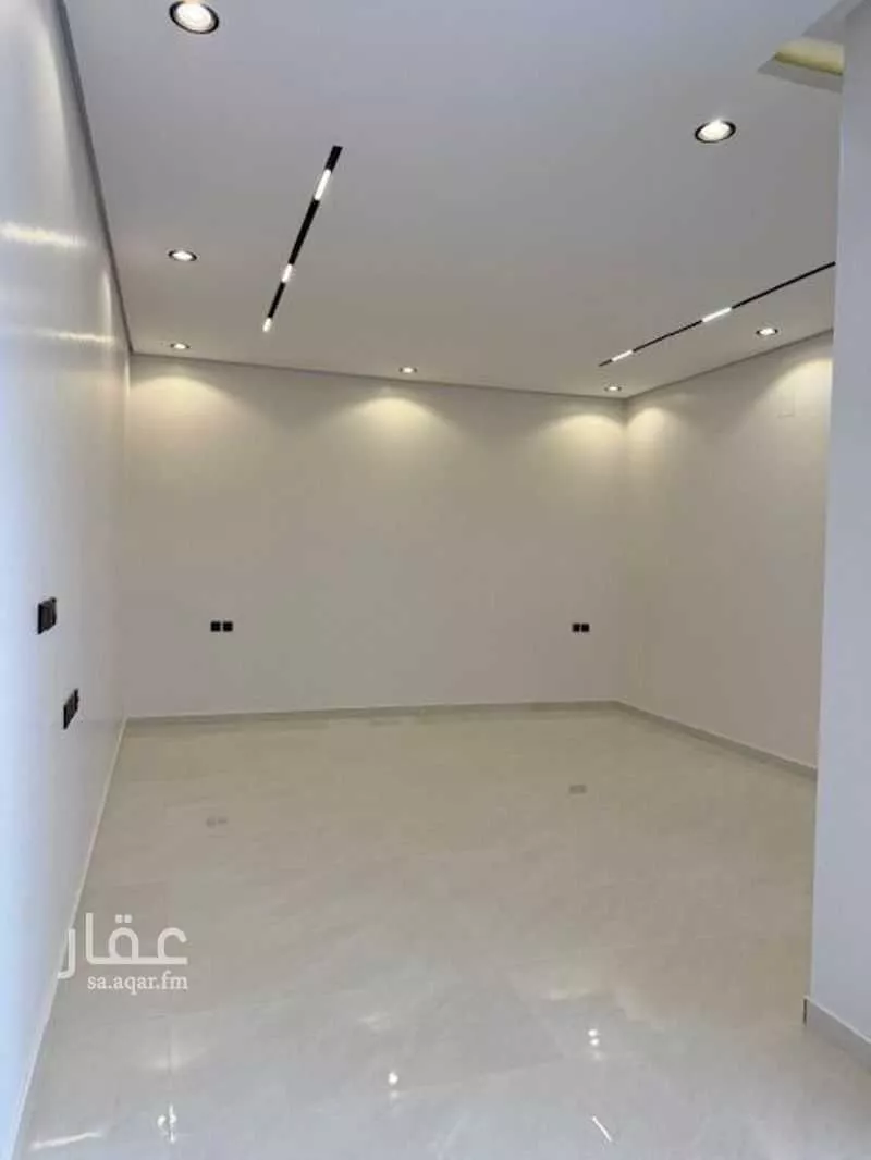 6 bedroom villa in Al Janadriyah 3