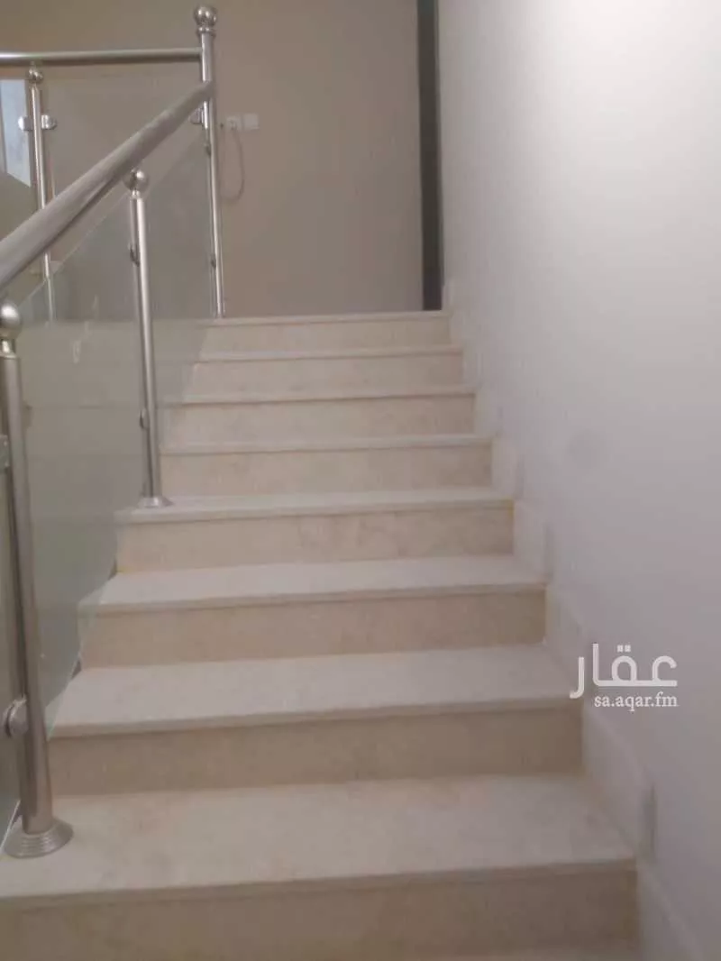 فيلا 8 غرف في طويق 6