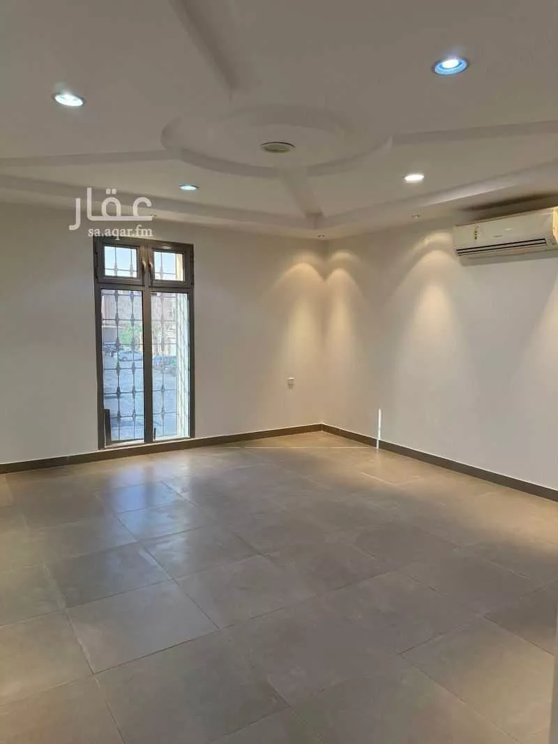5 bedroom villa in Laban 12