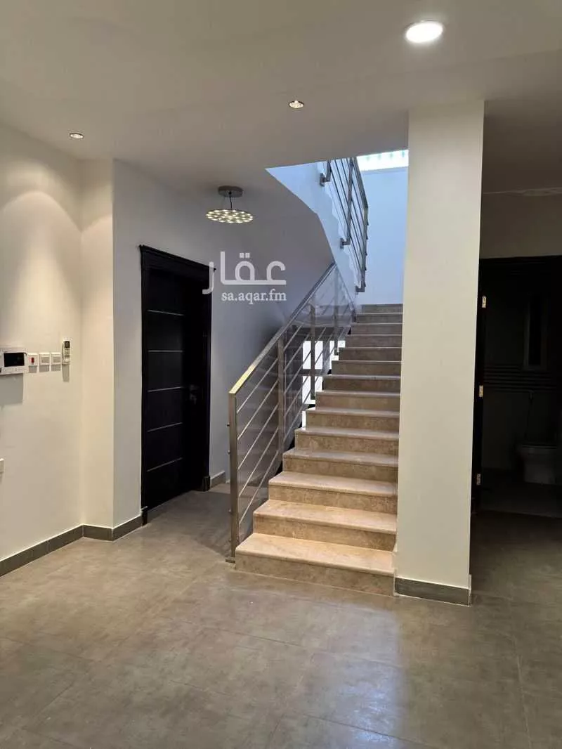 5 bedroom villa in Laban 9