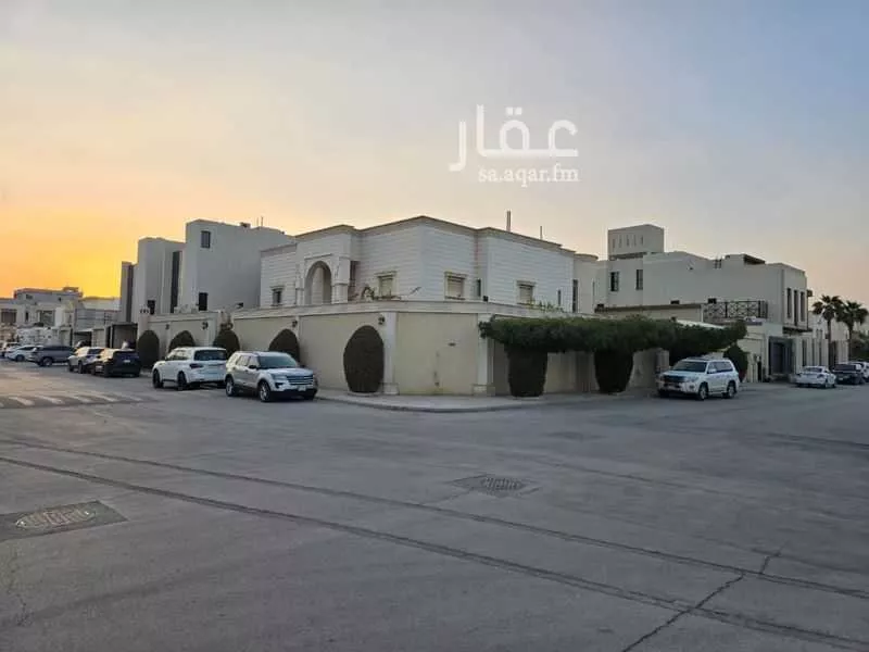 فيلا 7 غرف في الملك فهد 2