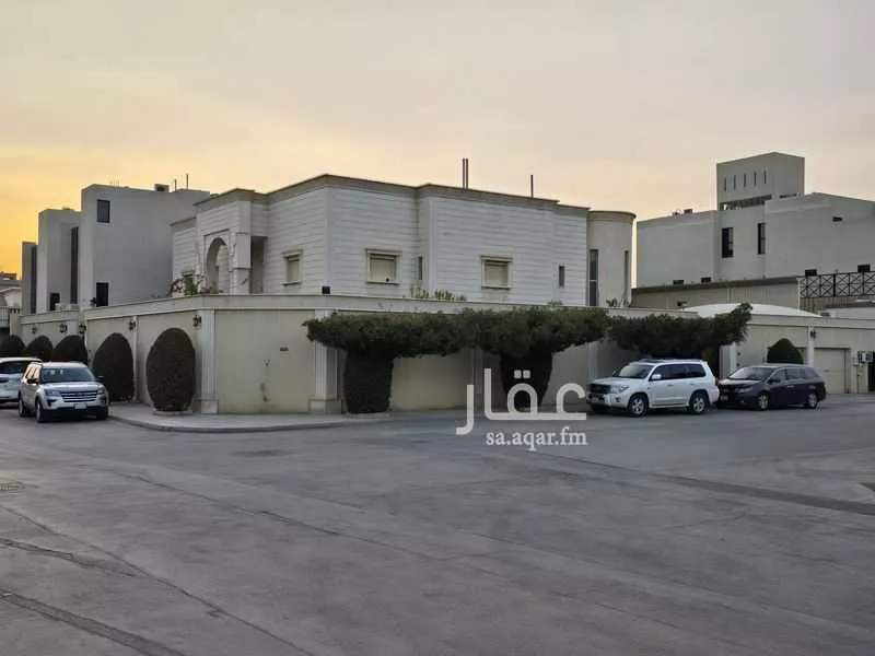 فيلا 7 غرف في الملك فهد 3