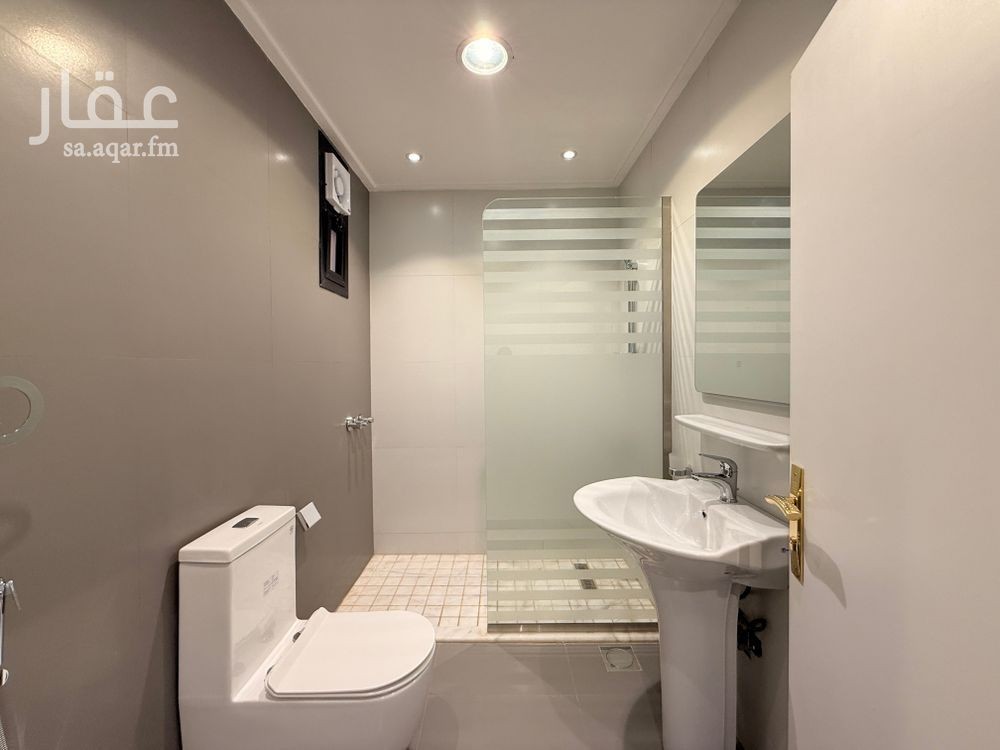 3 bedroom villa in Al Nakheel, Riyadh 6