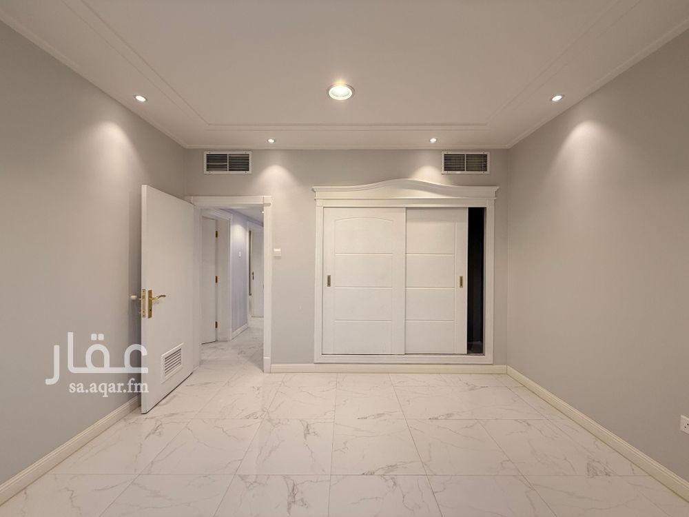 3 bedroom villa in Al Nakheel, Riyadh 5