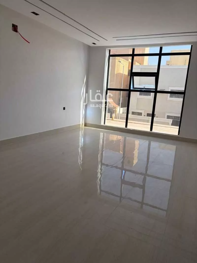 6 bedroom villa in Al Uraija Al Gharbiyah 2