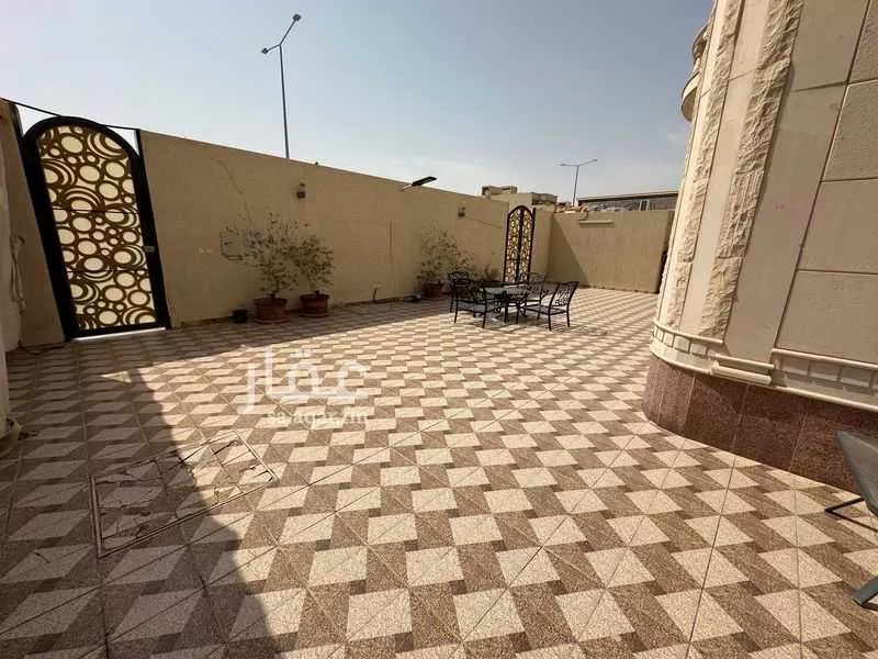 فيلا 6 غرف في الملك عبدالله 2