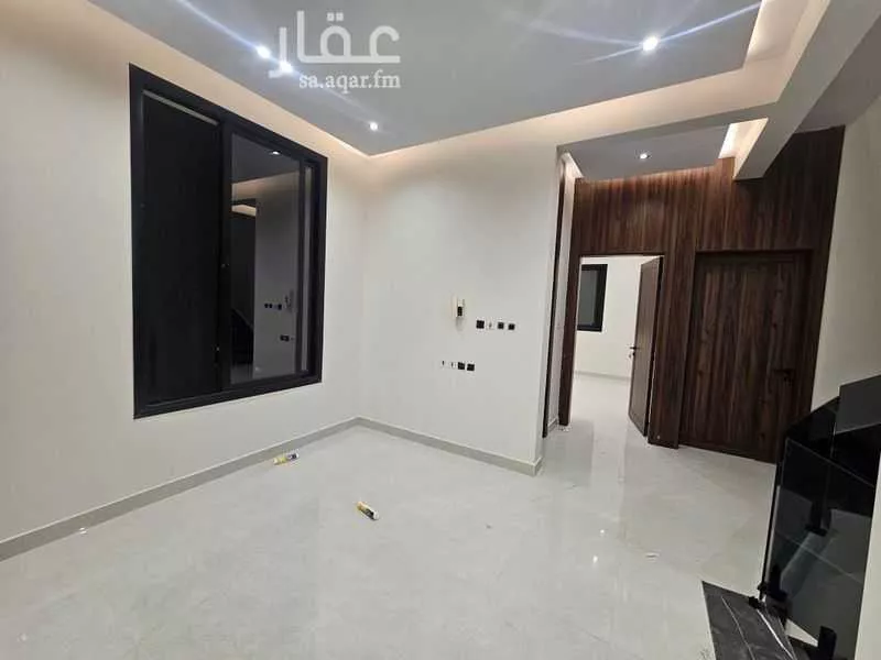 فيلا 5 غرف في العريجاء الغربية 5