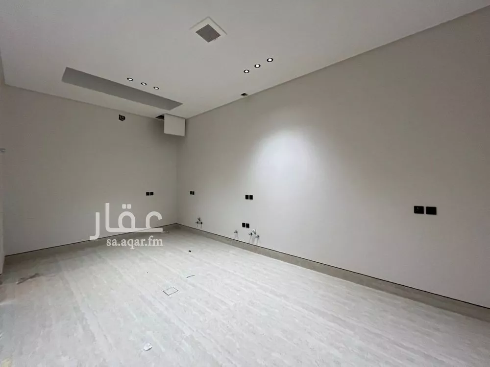 5 bedroom villa in Al Mahdiyyah 14
