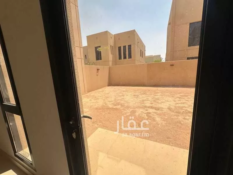 4 bedroom villa in Riyadh 12
