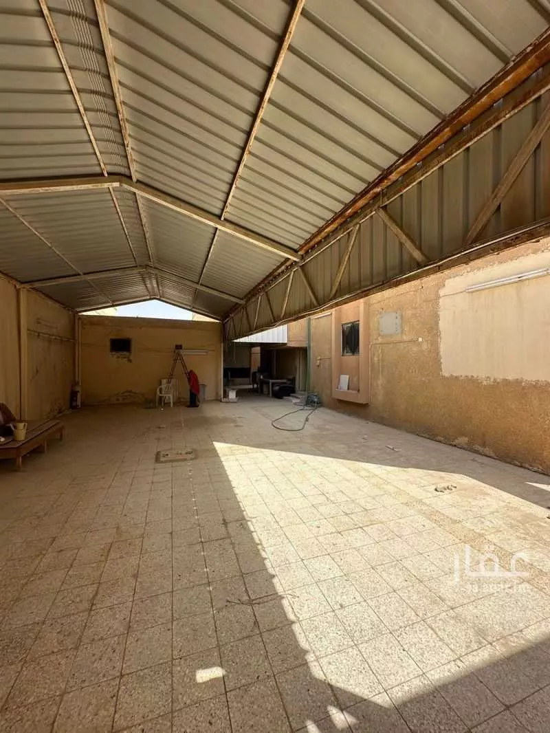 5 bedroom villa in Al Zahrah 2