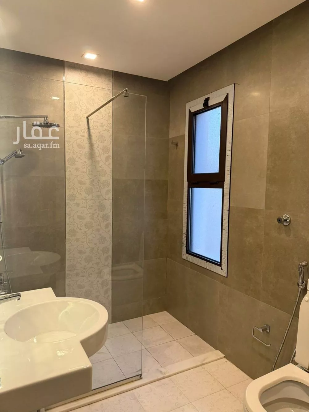 5 bedroom villa in Al Rabie 29