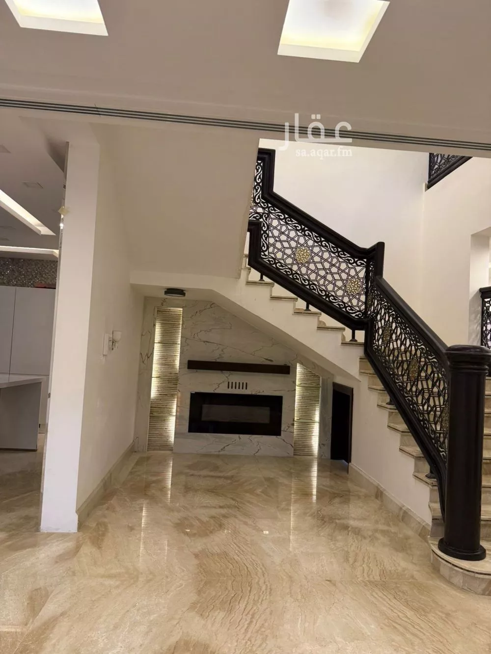 5 bedroom villa in Al Rabie 8