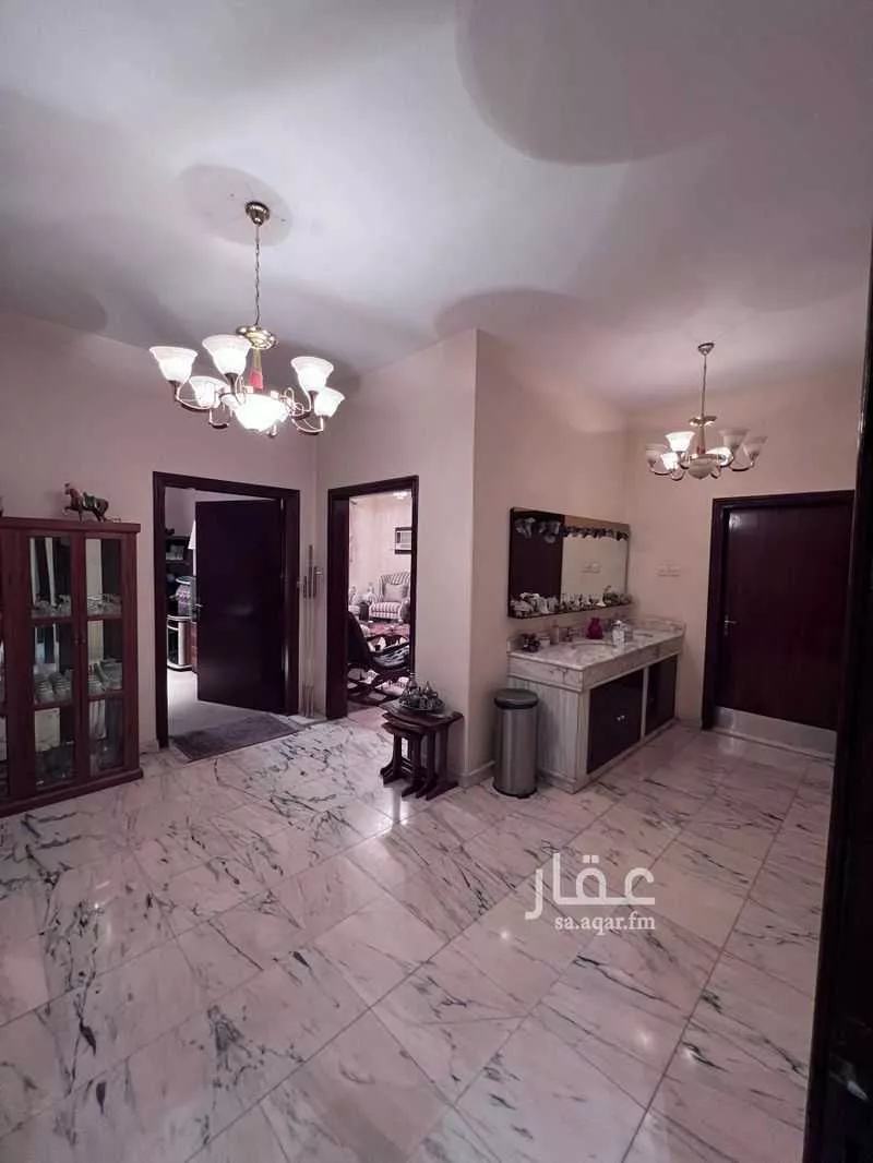 7 bedroom villa in Al Rawdah 3