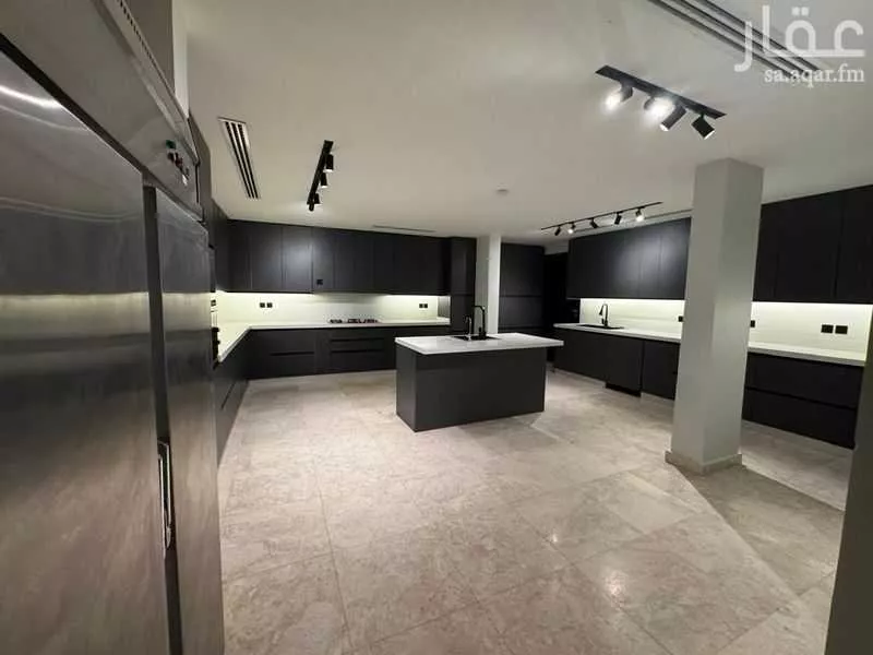 7 bedroom villa in Al Malqa 25