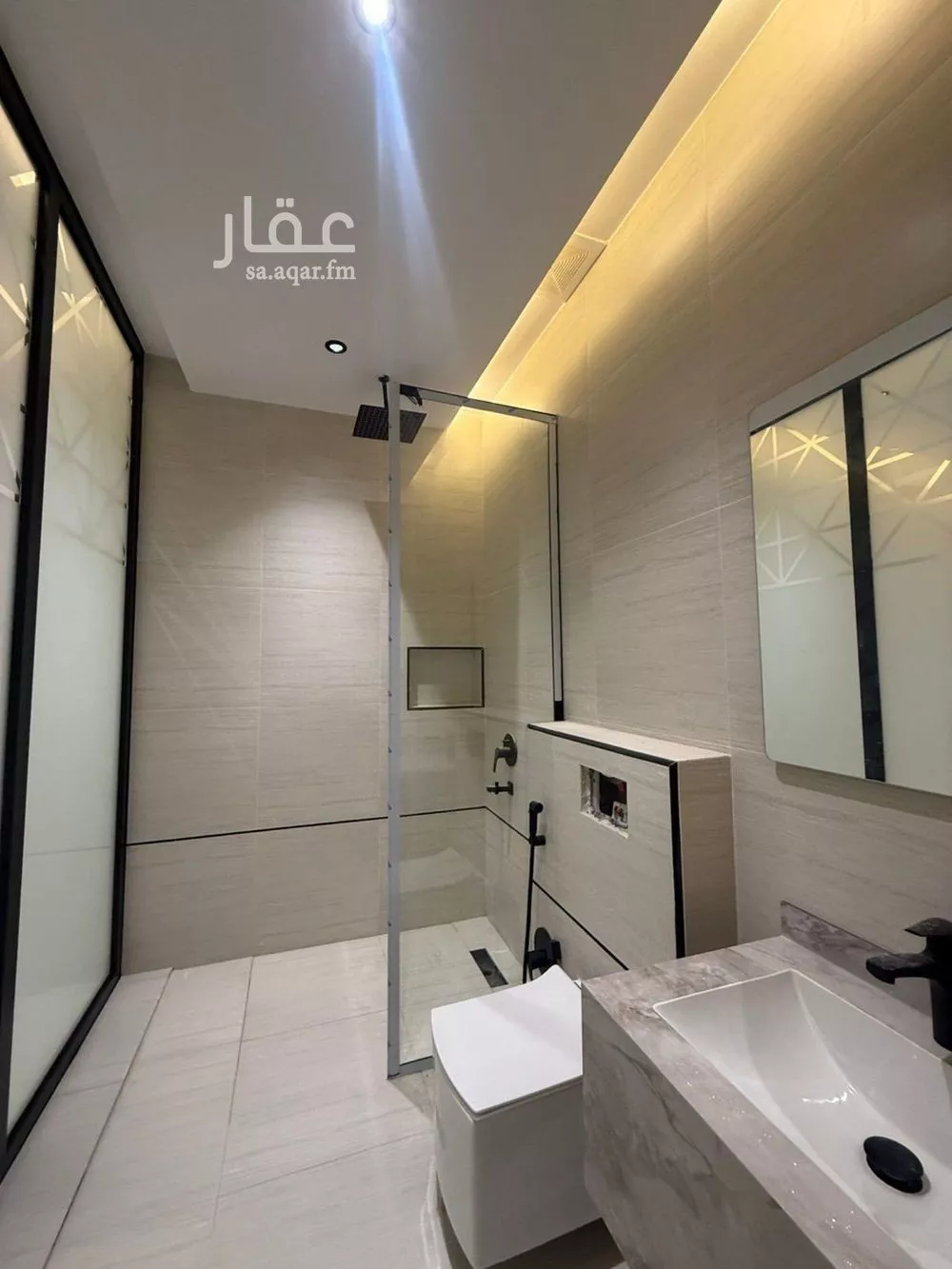 6 bedroom villa in Al Mahdiyyah 26