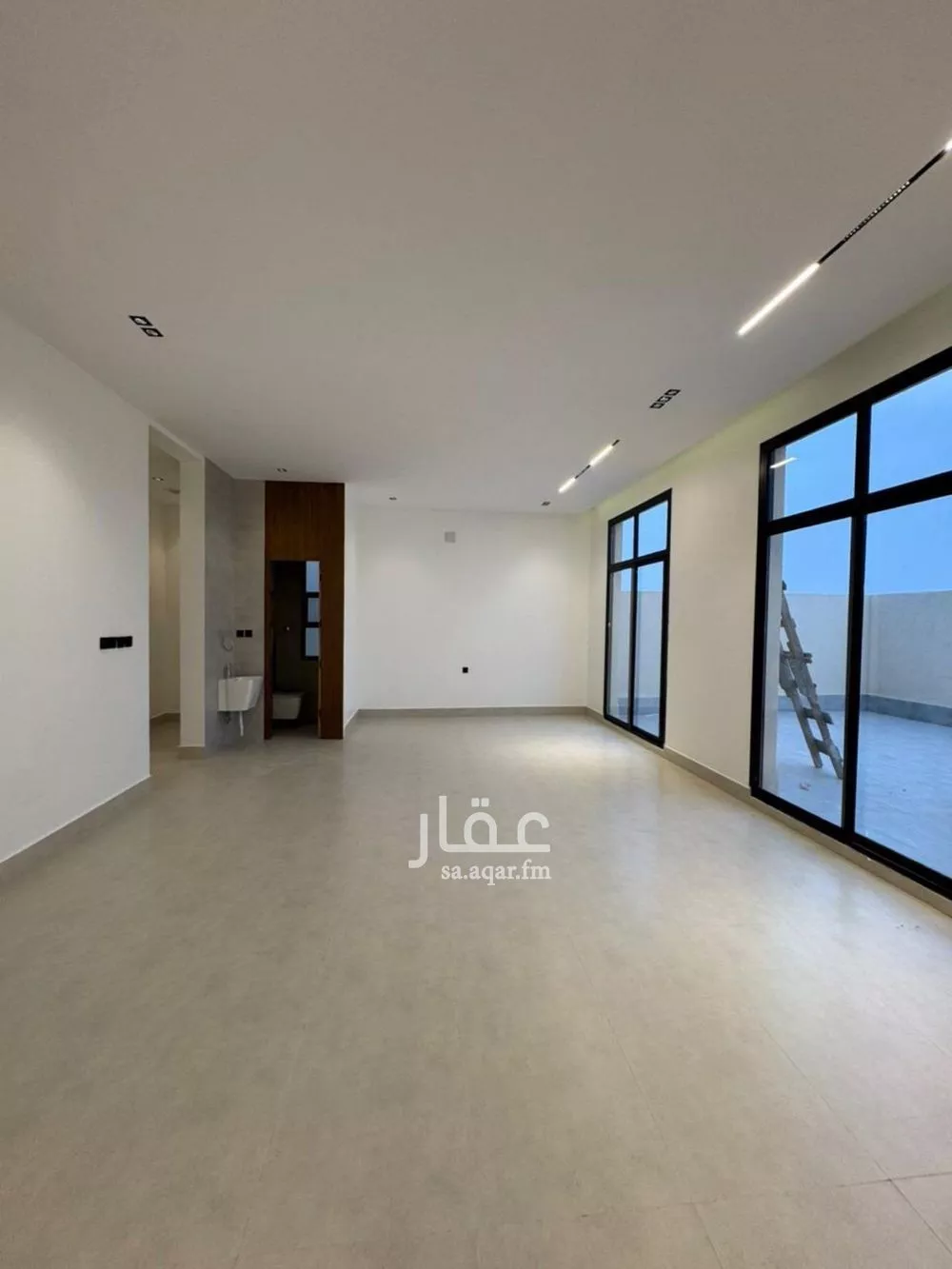 4 bedroom villa in Al Narjis 13