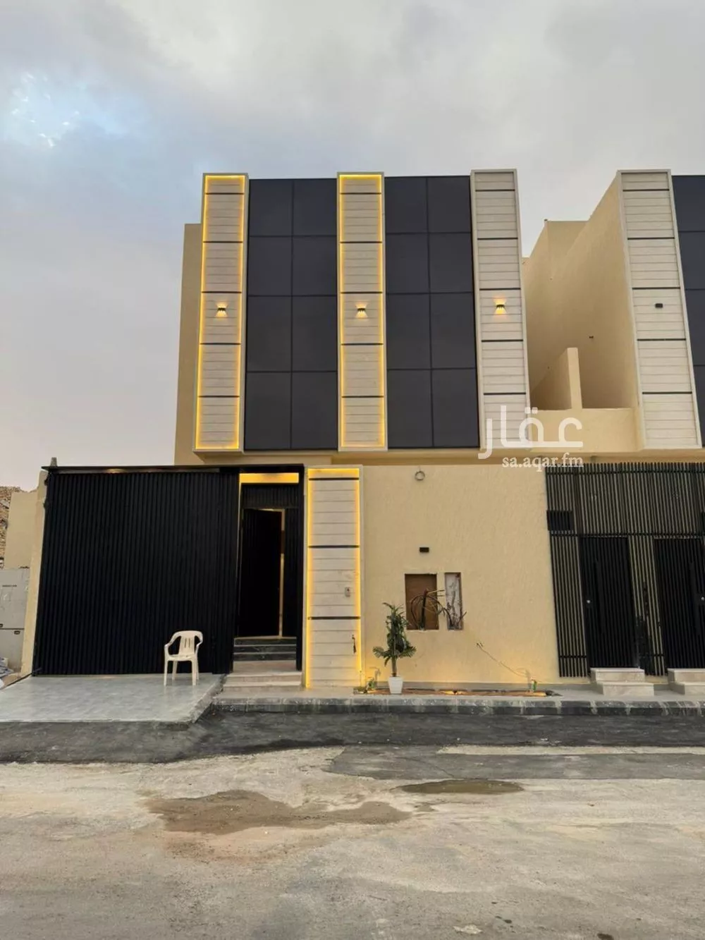 4 bedroom villa in Al Narjis 9