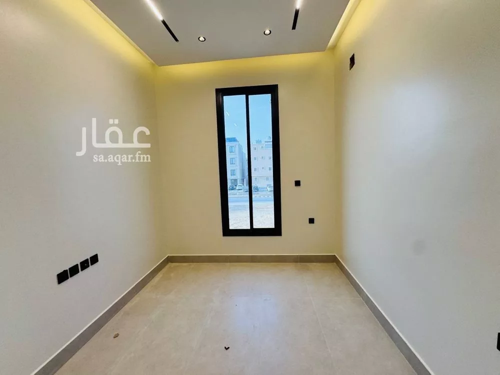 فيلا 4 غرف في العارض 13