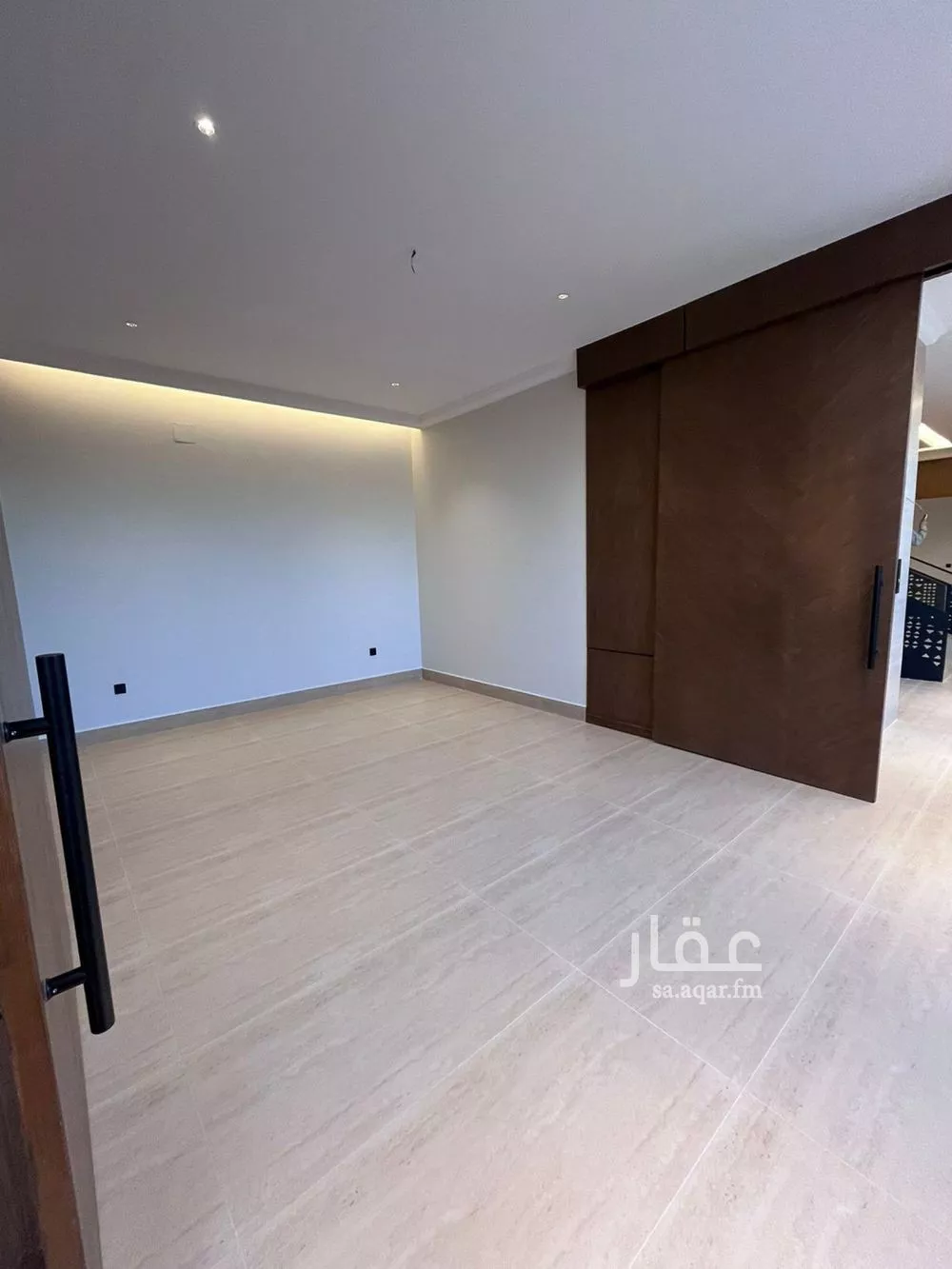5 bedroom villa in Al Mahdiyyah 9