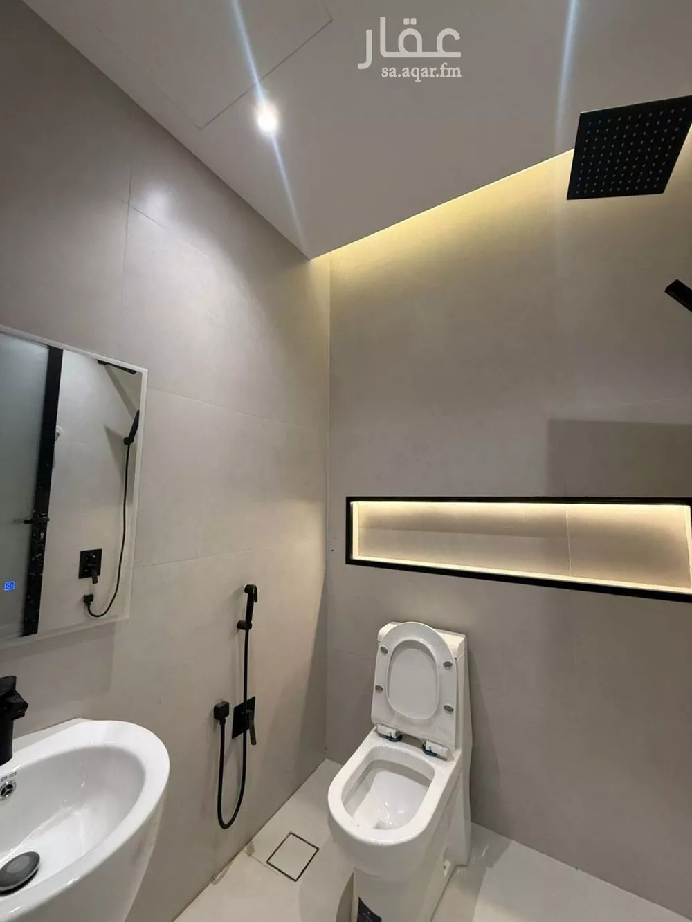 6 bedroom villa in Al Mahdiyyah 17