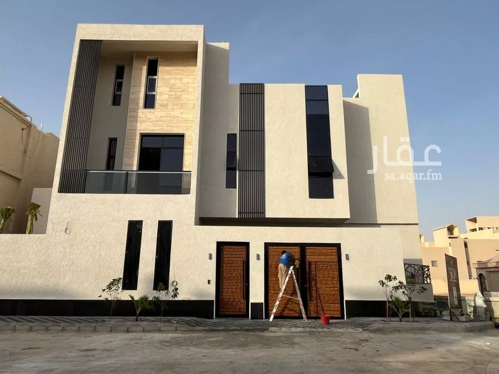 5 bedroom villa in Al Mahdiyyah 3