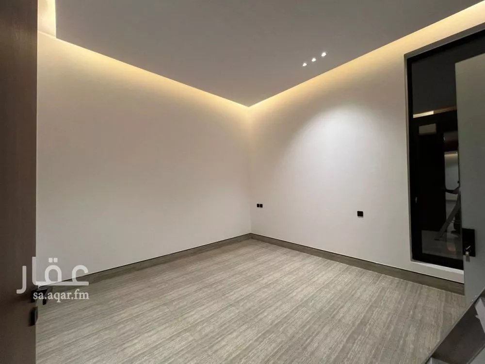5 bedroom villa in Al Mahdiyyah 22