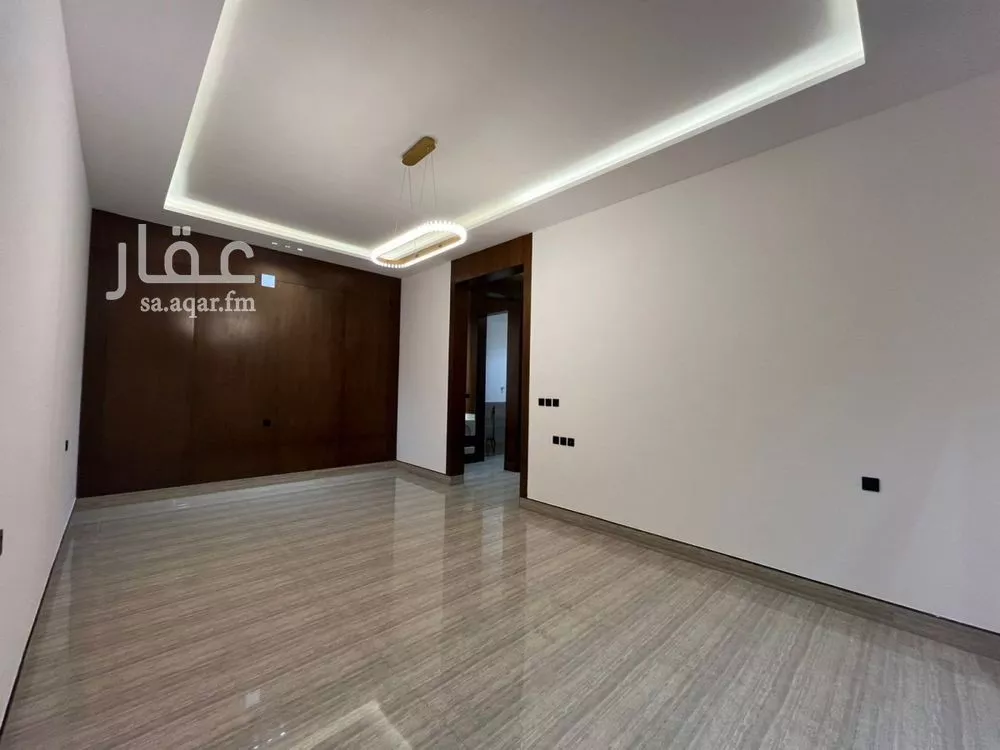 5 bedroom villa in Al Mahdiyyah 6
