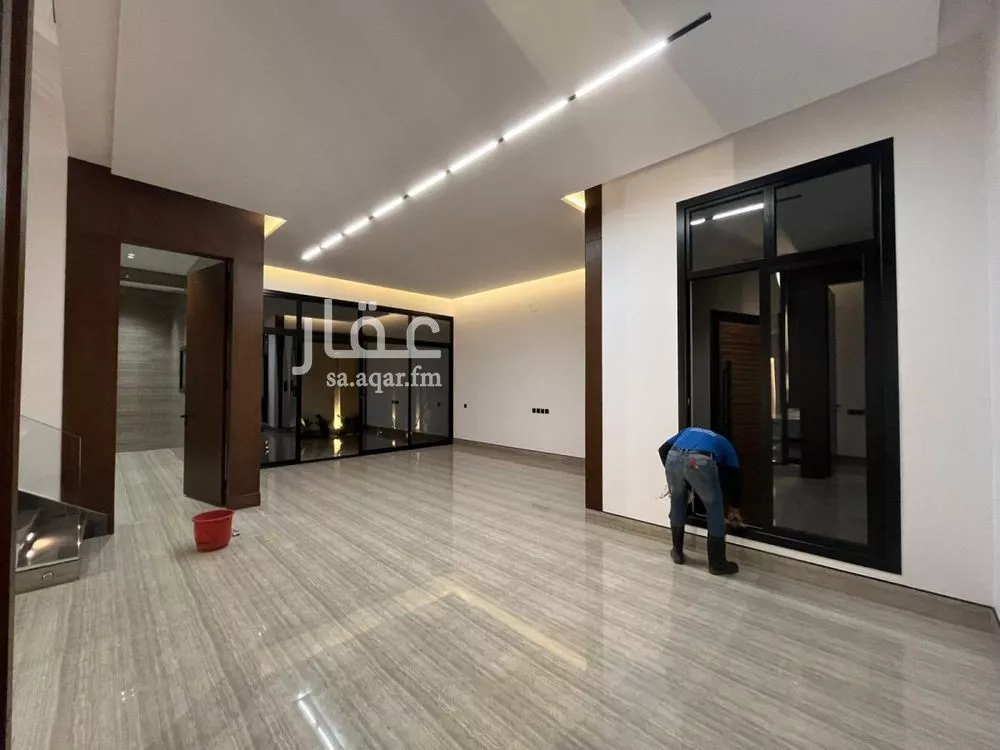 5 bedroom villa in Al Mahdiyyah 7