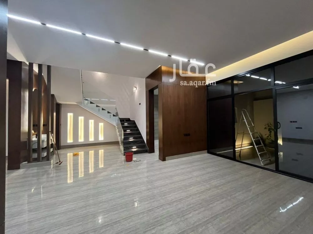 5 bedroom villa in Al Mahdiyyah 10