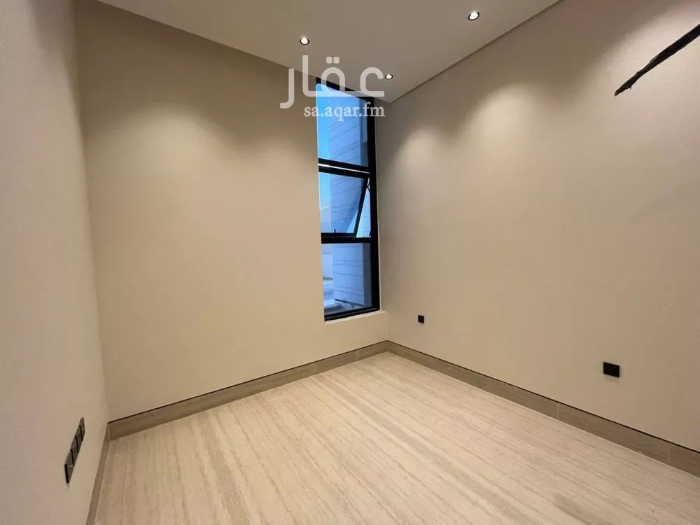 5 bedroom villa in Al Mahdiyyah 23