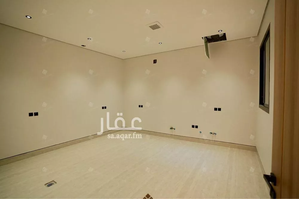 5 bedroom villa in Al Mahdiyyah 17