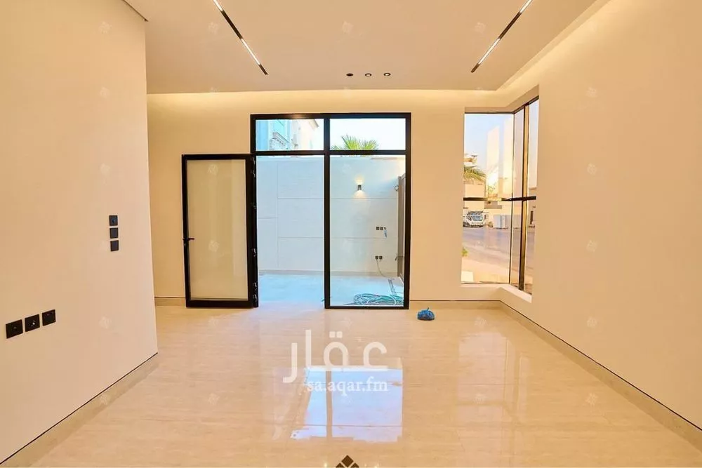 5 bedroom villa in Al Mahdiyyah 19