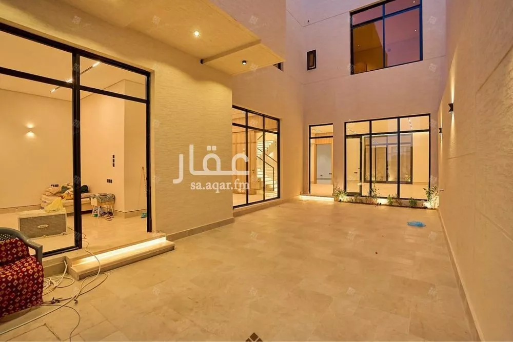 5 bedroom villa in Al Mahdiyyah 10