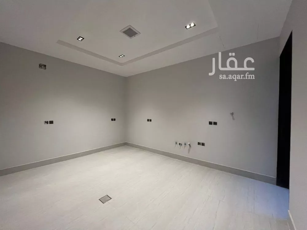 5 bedroom villa in Al Mahdiyyah 14