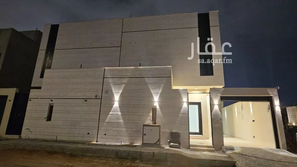 5 bedroom villa in Al Farouq 2