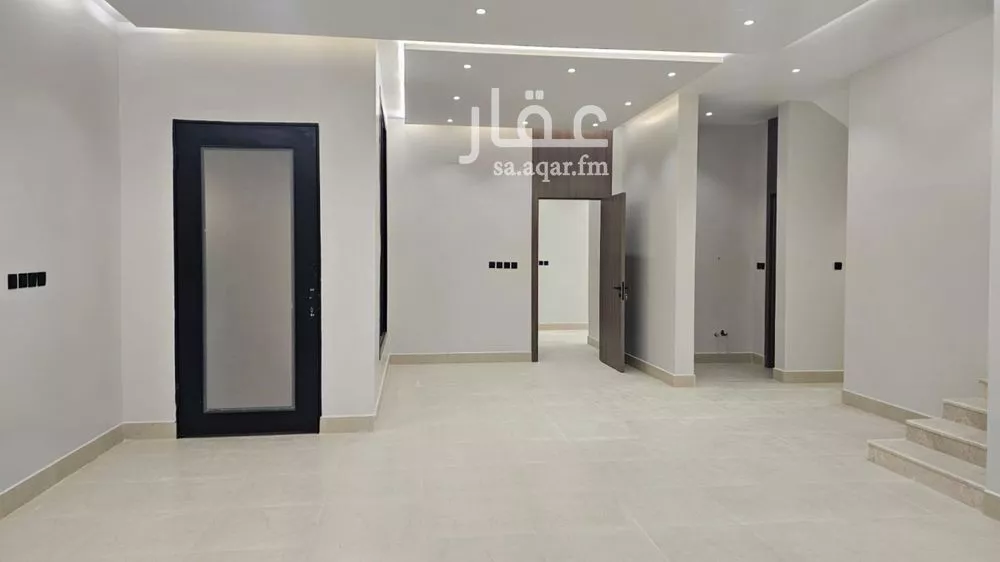 5 bedroom villa in Al Farouq 9