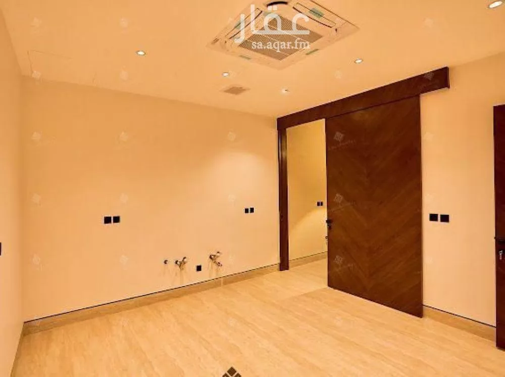 5 bedroom villa in Al Mahdiyyah 20