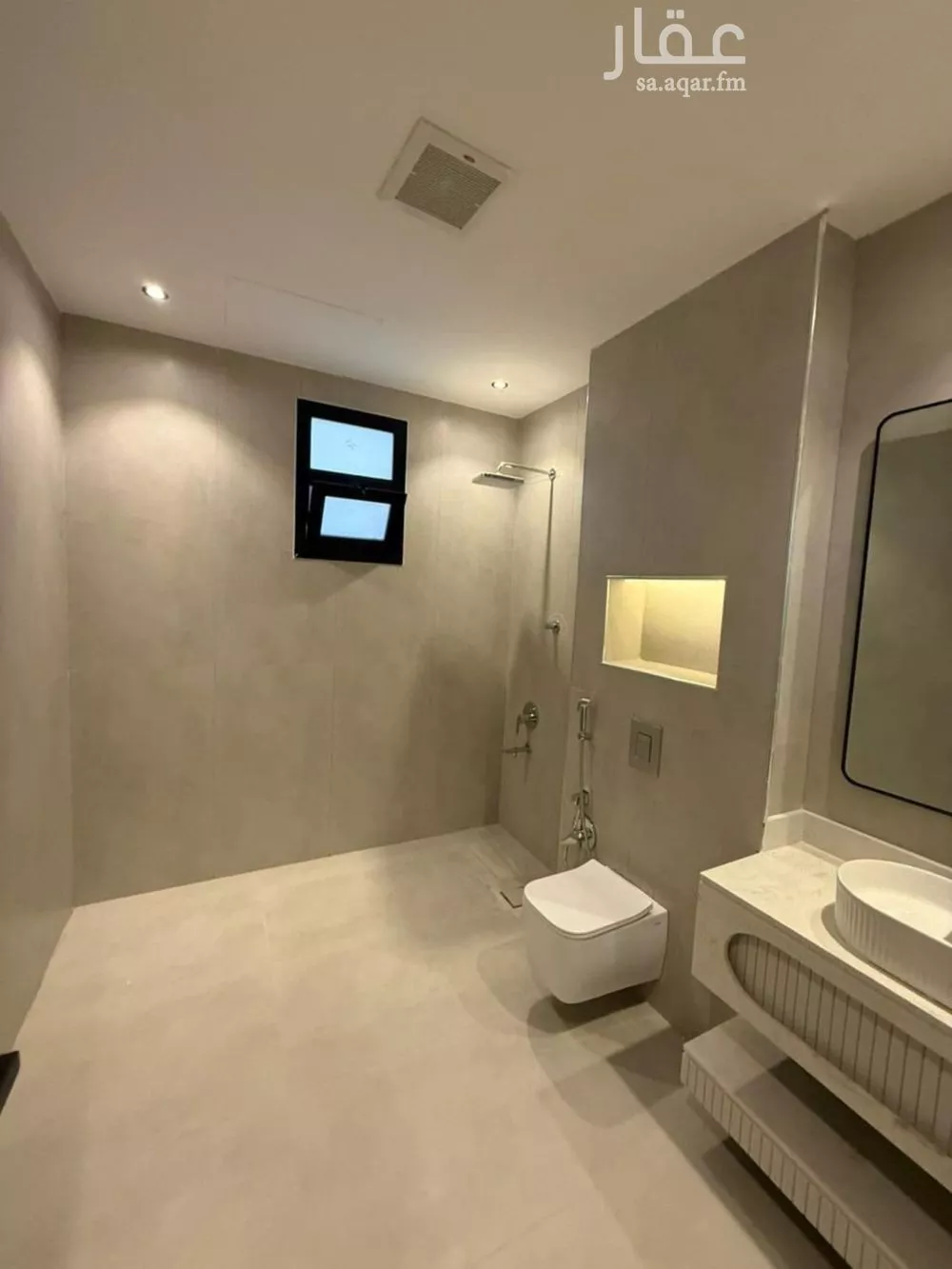 6 bedroom villa in Al Mahdiyyah 2