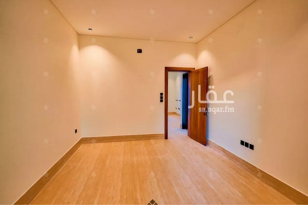 4 bedroom villa in Al Mahdiyyah 15