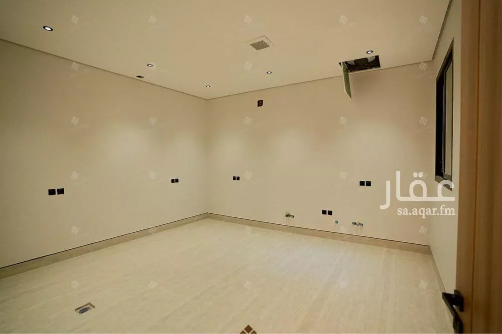 6 bedroom villa in Al Mahdiyyah 17