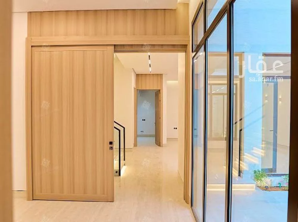 6 bedroom villa in Al Mahdiyyah 9