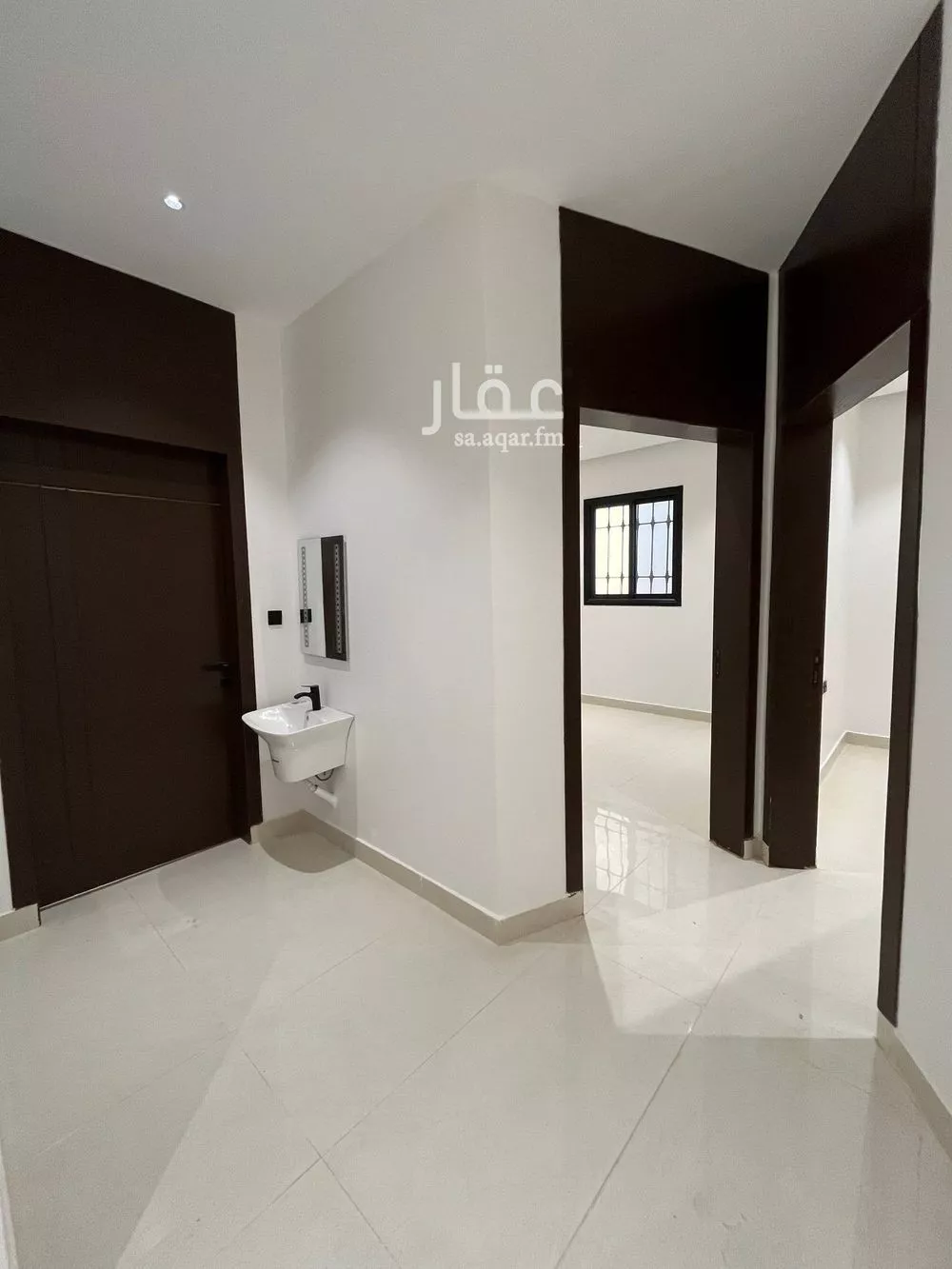 5 bedroom villa in Al Janadriyah 20