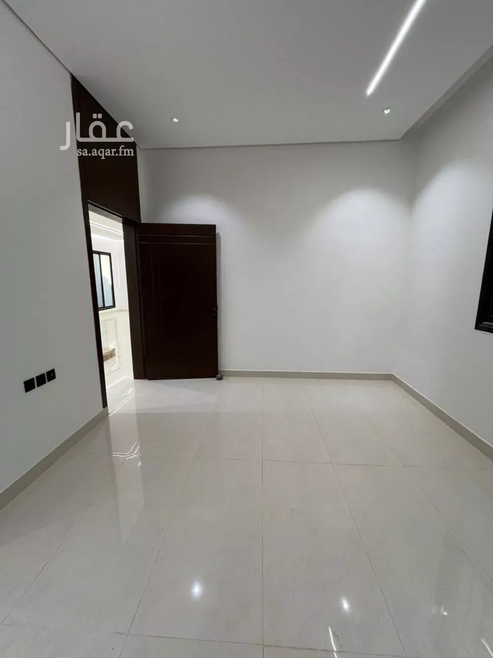 5 bedroom villa in Al Janadriyah 29