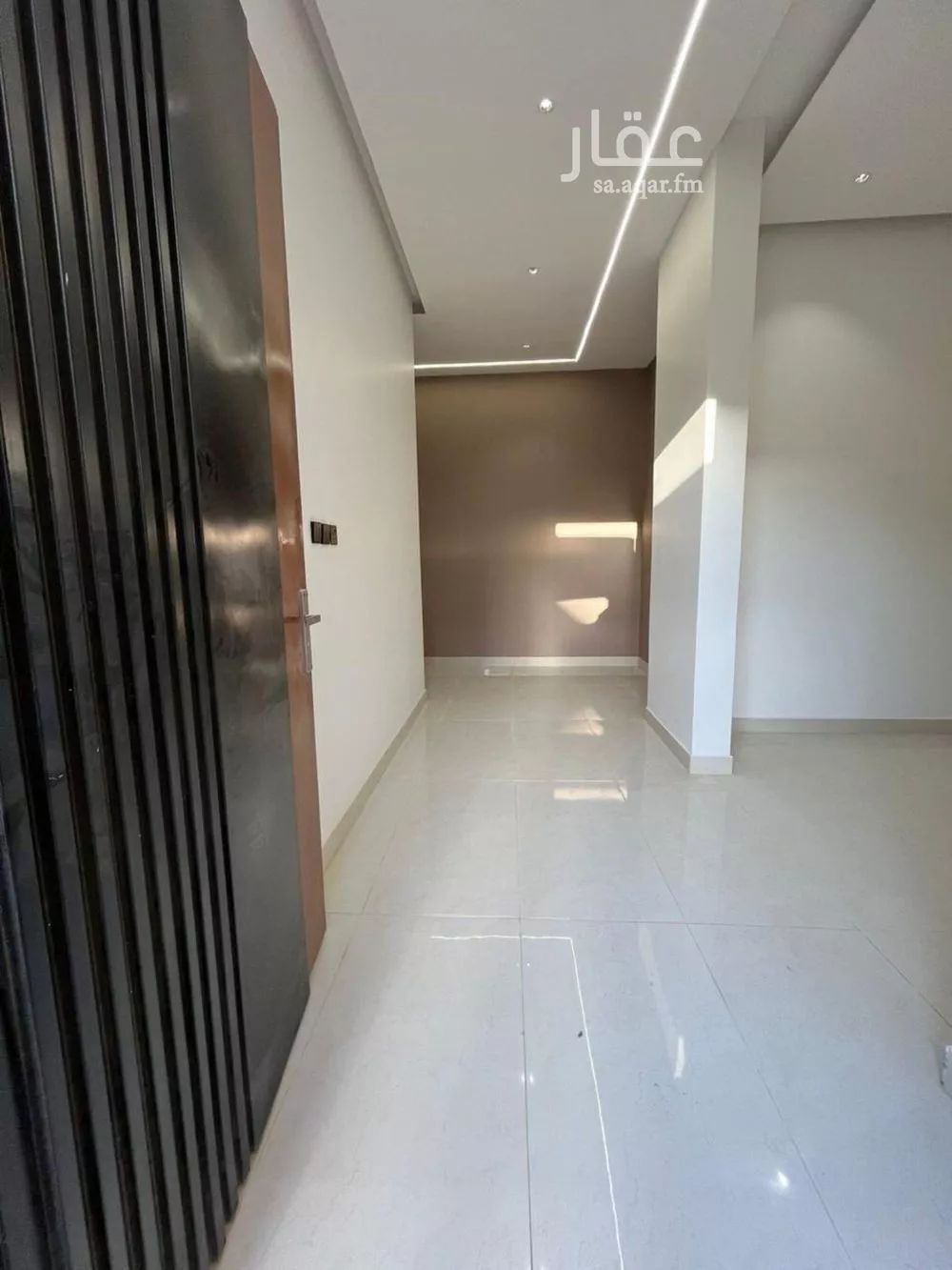 5 bedroom villa in Al Janadriyah 5