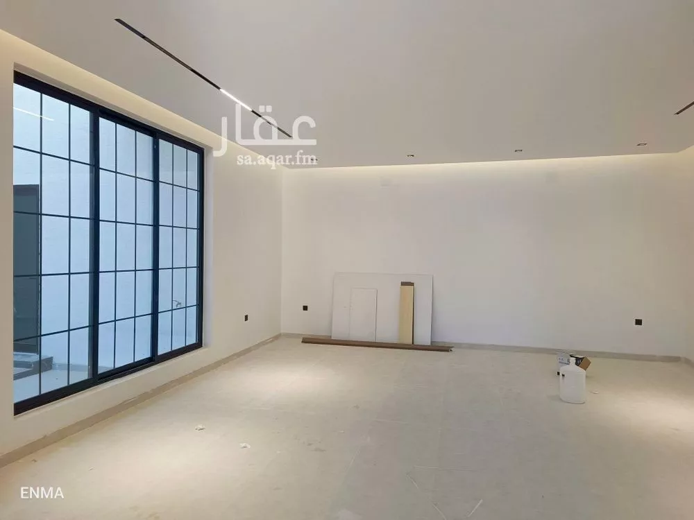 5 bedroom villa in Al Farouq 13
