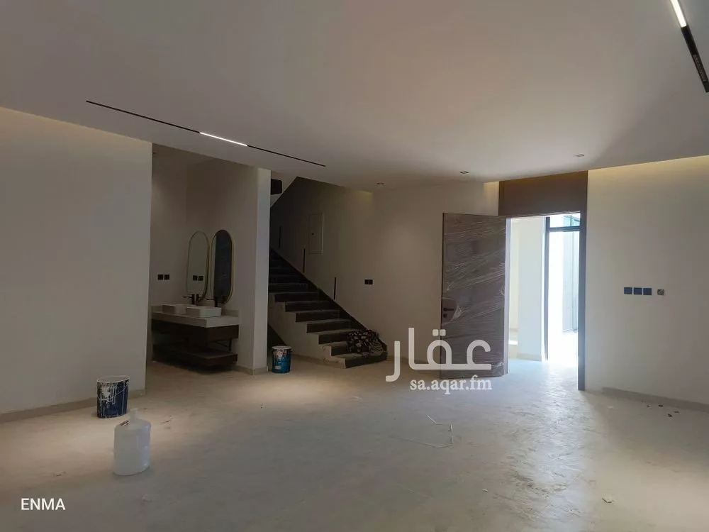 5 bedroom villa in Al Farouq 17