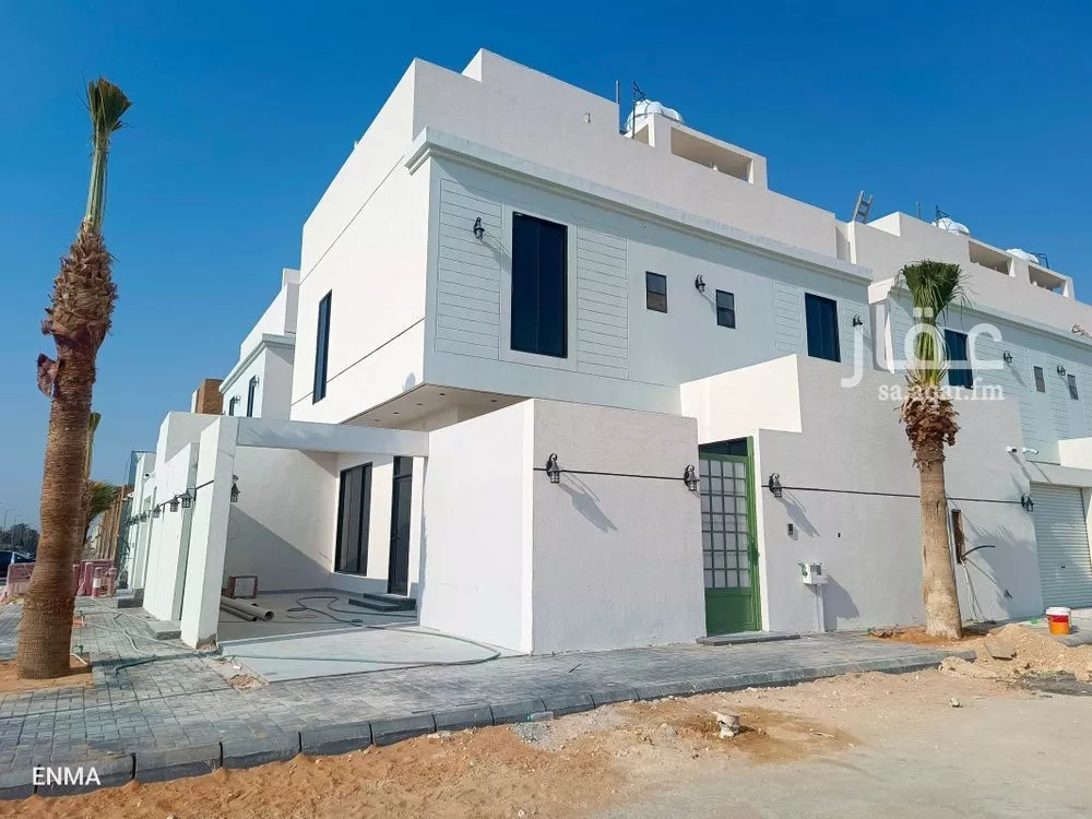 5 bedroom villa in Al Farouq 20