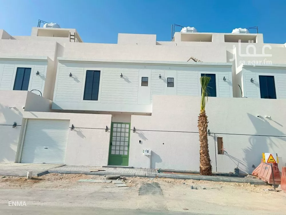 5 bedroom villa in Al Farouq 21