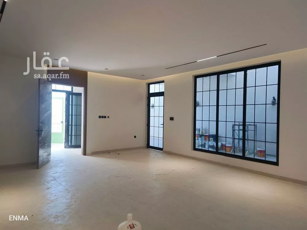 5 bedroom villa in Al Farouq 8